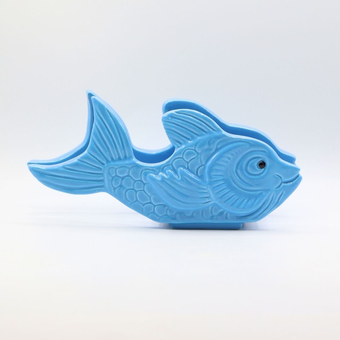 Portatovaglioli in ceramica colorata pesce - Prodotto solidale - immagine 3